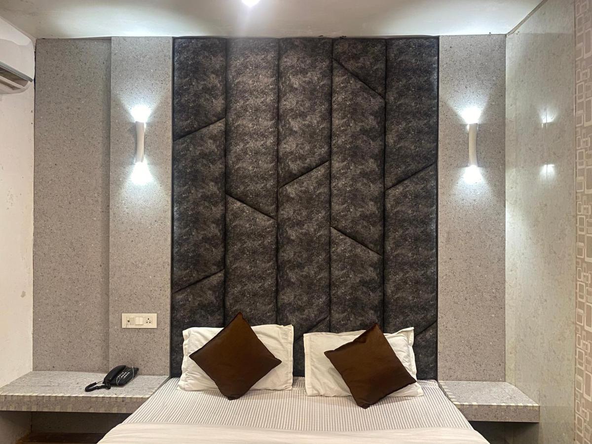 Grg Pardesi Hotel Haridwār المظهر الخارجي الصورة