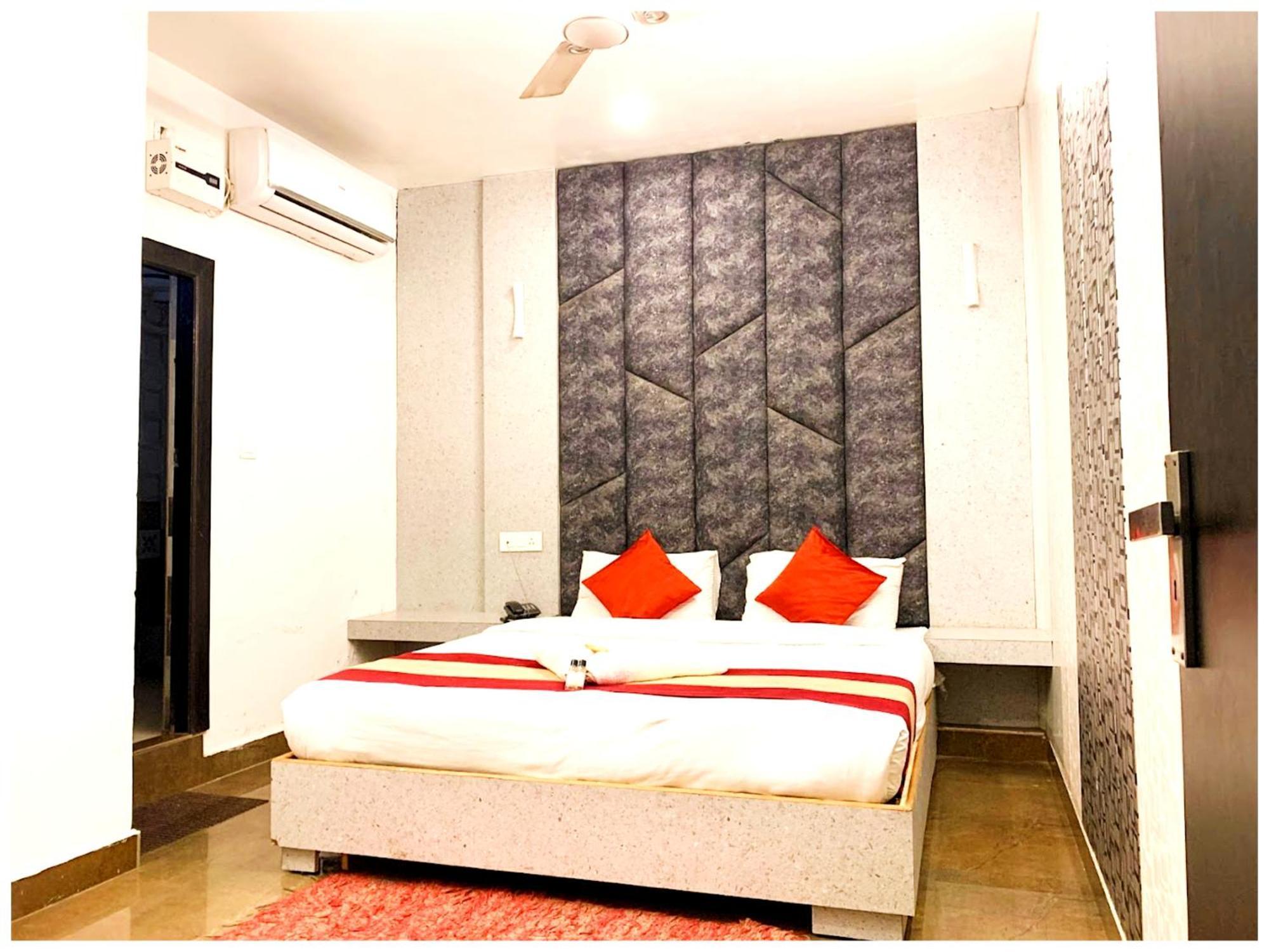 Grg Pardesi Hotel Haridwār المظهر الخارجي الصورة