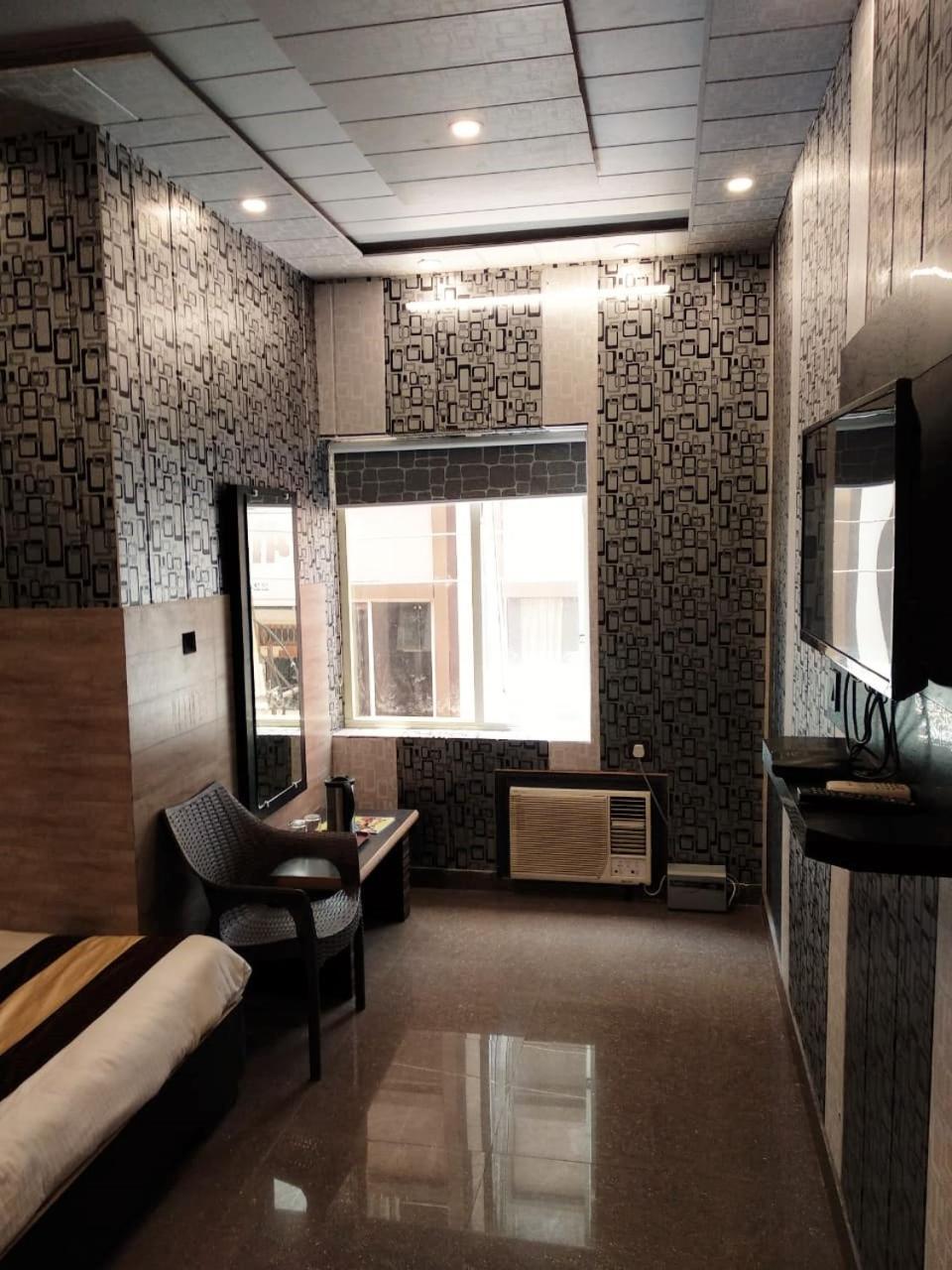 Grg Pardesi Hotel Haridwār المظهر الخارجي الصورة
