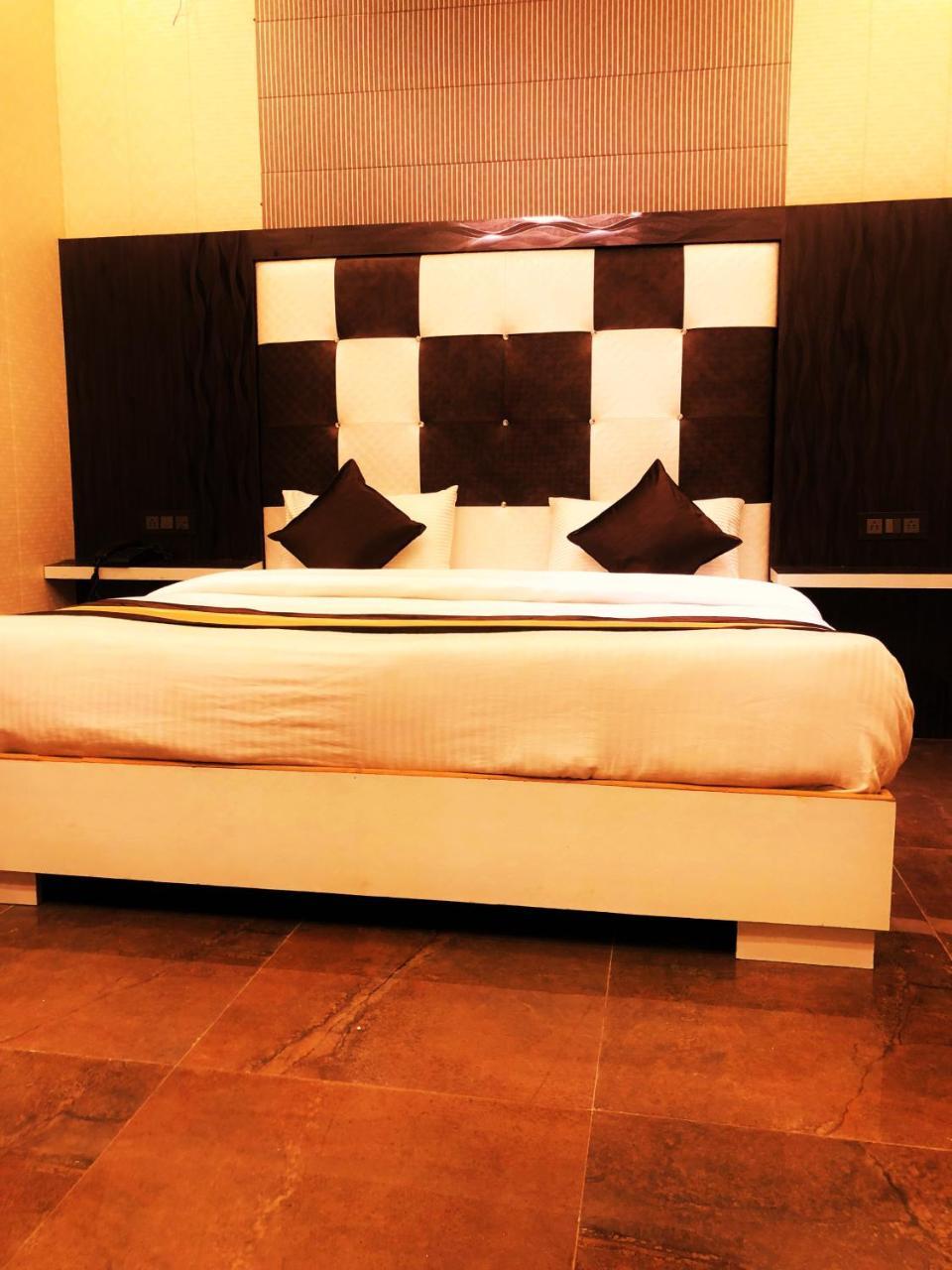 Grg Pardesi Hotel Haridwār المظهر الخارجي الصورة