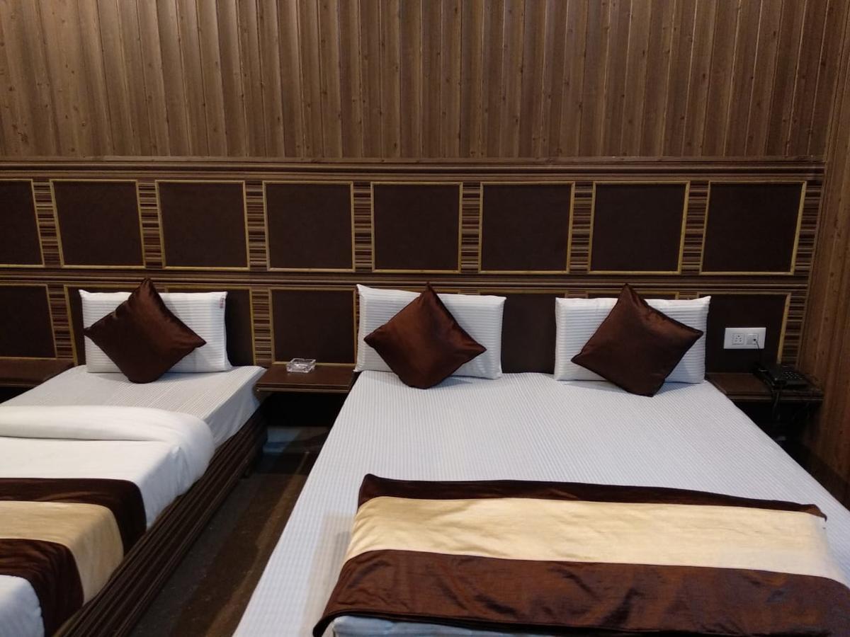 Grg Pardesi Hotel Haridwār الغرفة الصورة